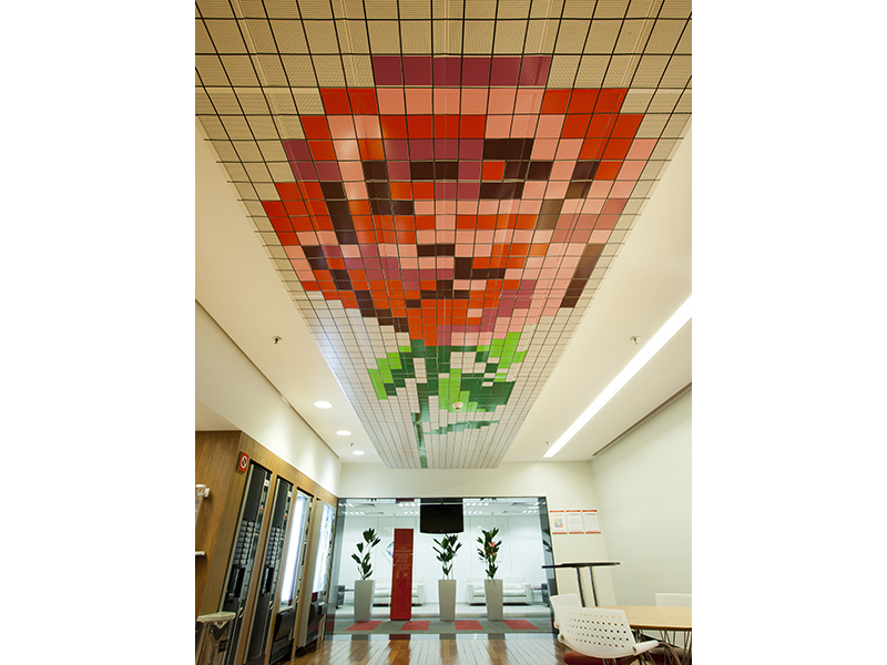 Convivendo com a Arte: Conhecendo Artistas - Ateliê Fidalga | 2011
Edifício sede do Banco Santander, São Paulo, SP, Brasil
foto: Ding Musa